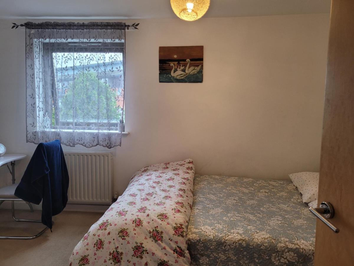 Room Near Heathrow Airport Hillingdon Ngoại thất bức ảnh